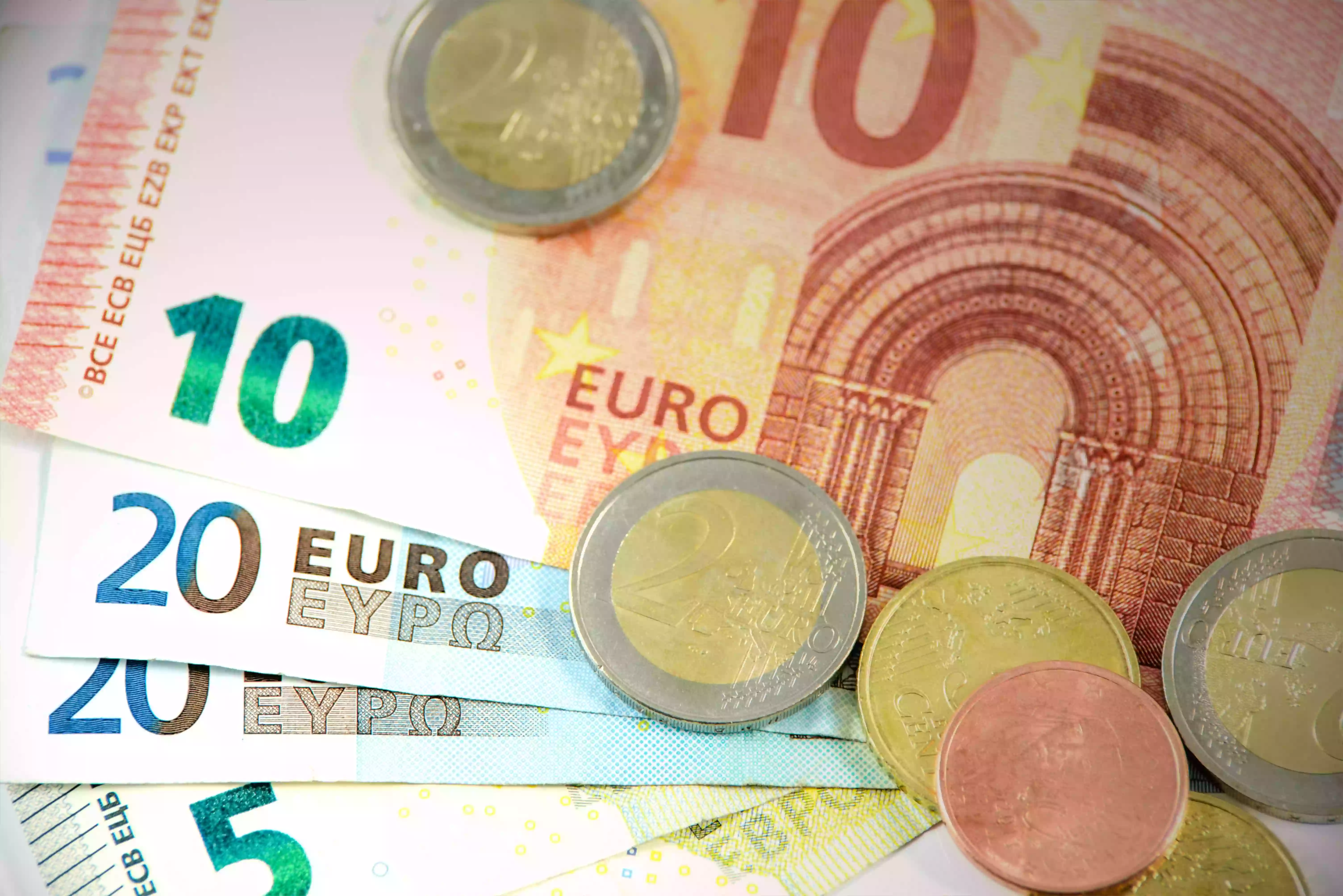 4 Temmuz 2025 dolar ve euro kuru ve döviz fiyatları yorumu